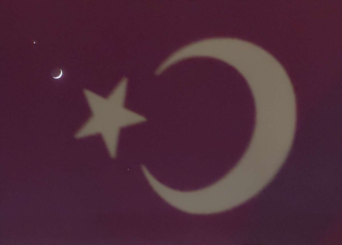 Gökyüzünün en huzurlu imzası! Hilal ve Venüs aynı karede buluştu 29